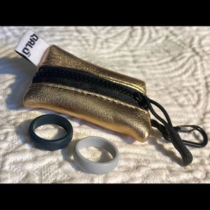 Qalo womens rings. Set of two